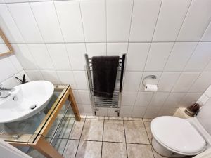 Guest wc- click for photo gallery